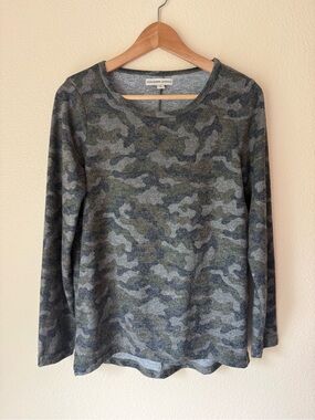 ❇️Alexander Jordan Women's Long Sleeve Camo Tee 2 for $22❇️
